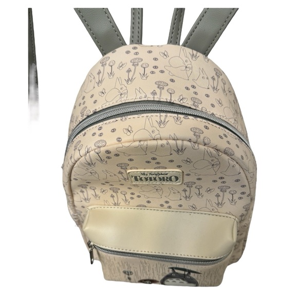 MY NEIGHBOR TOTORO 
Studio Ghibli My Neighbor Totoro Rain Mini Backpack - Picture 6 of 14